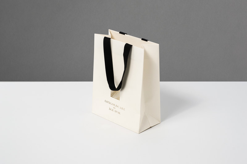 高端白色简约化妆品礼盒包装设计定制