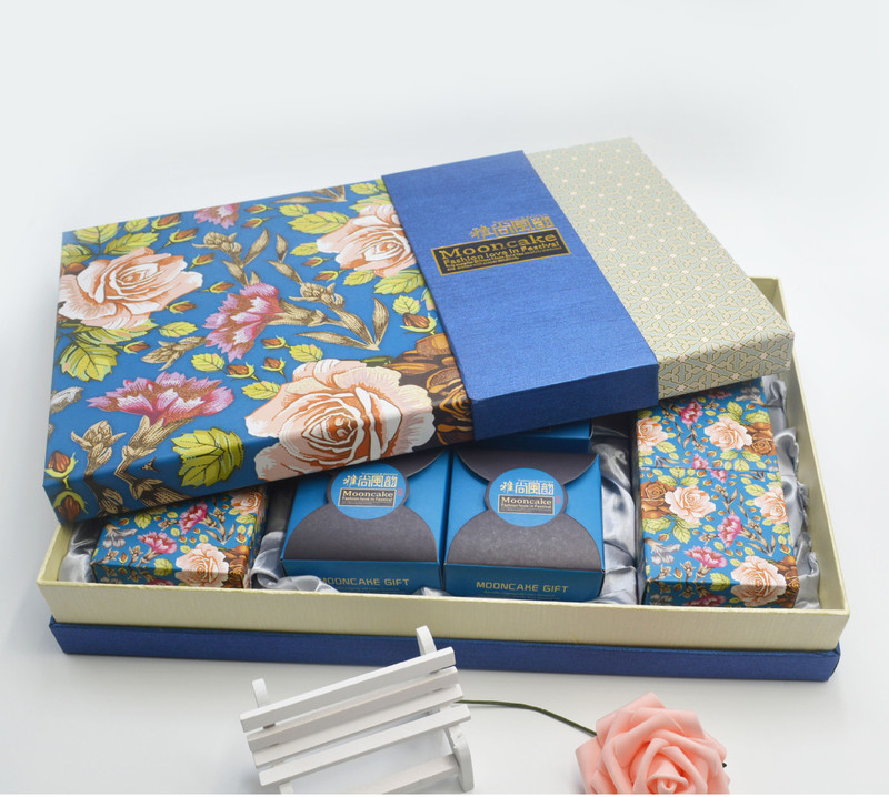 蓝色花卉图案月饼盒设计定制